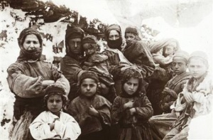 Armeniska flyktingar i tidigt 1900-tal.